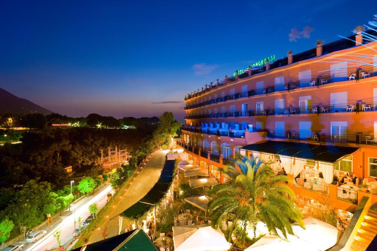 קסטלמרה די סטביה Hotel Dei Congressi מראה חיצוני תמונה