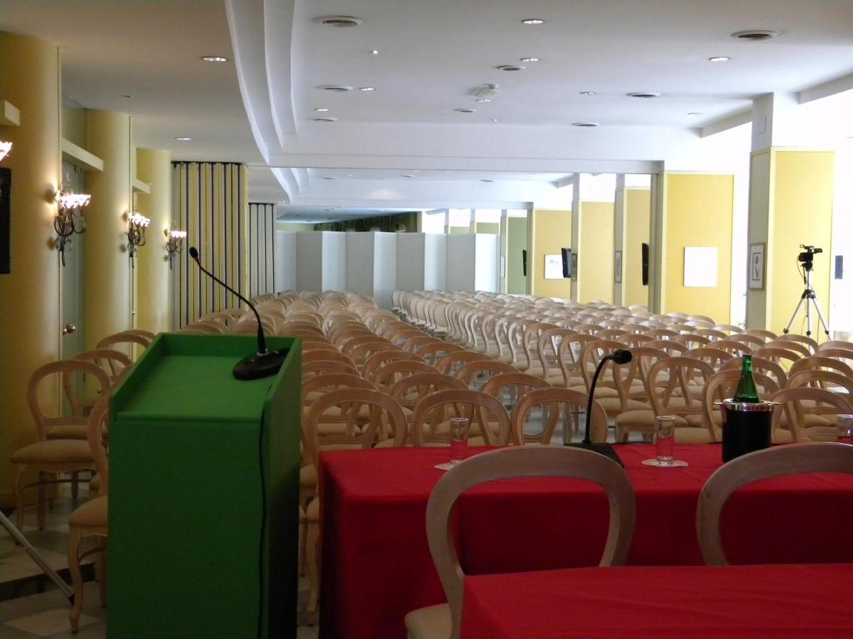 קסטלמרה די סטביה Hotel Dei Congressi מראה חיצוני תמונה